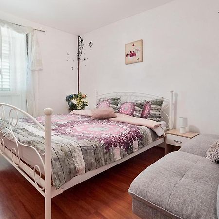 Awesome Apartment In Lovran With House Sea View Esterno foto